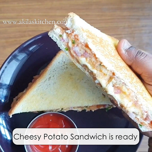 Cheesy Potato Sandwich